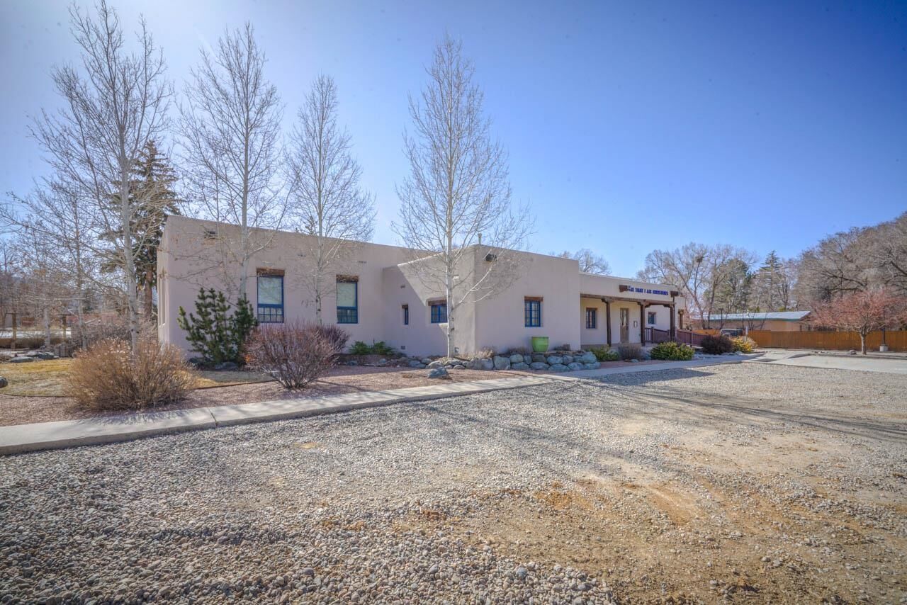 Property Photo: 522 Paseo Del Pueblo Norte NM 87571