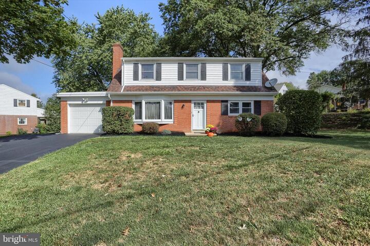 3213 Elmae Drive  Lancaster PA 17601 photo