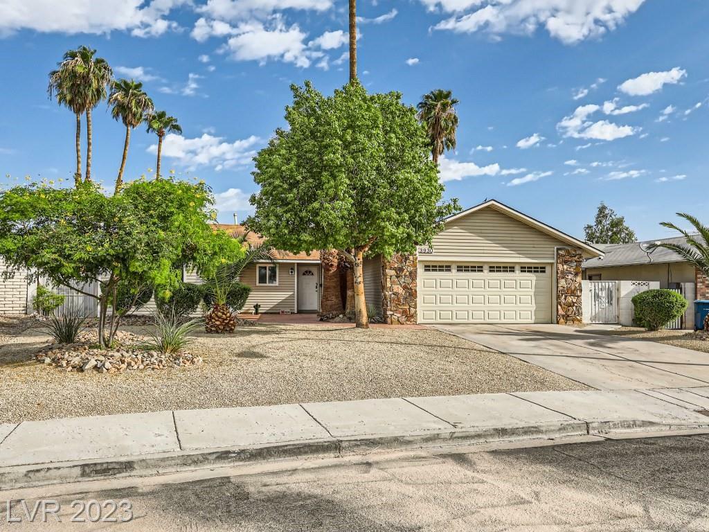 3930 Ivyhill Avenue  Las Vegas NV 89121 photo