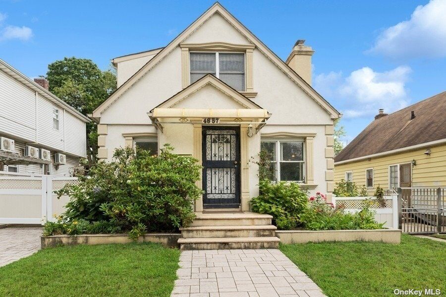 Property Photo:  48-57 186th Street  NY 11365 