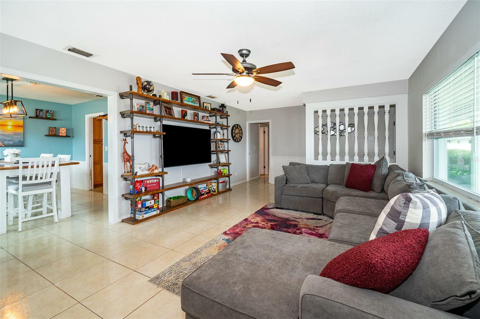 Property Photo:  824 Springwood Drive  FL 32839 