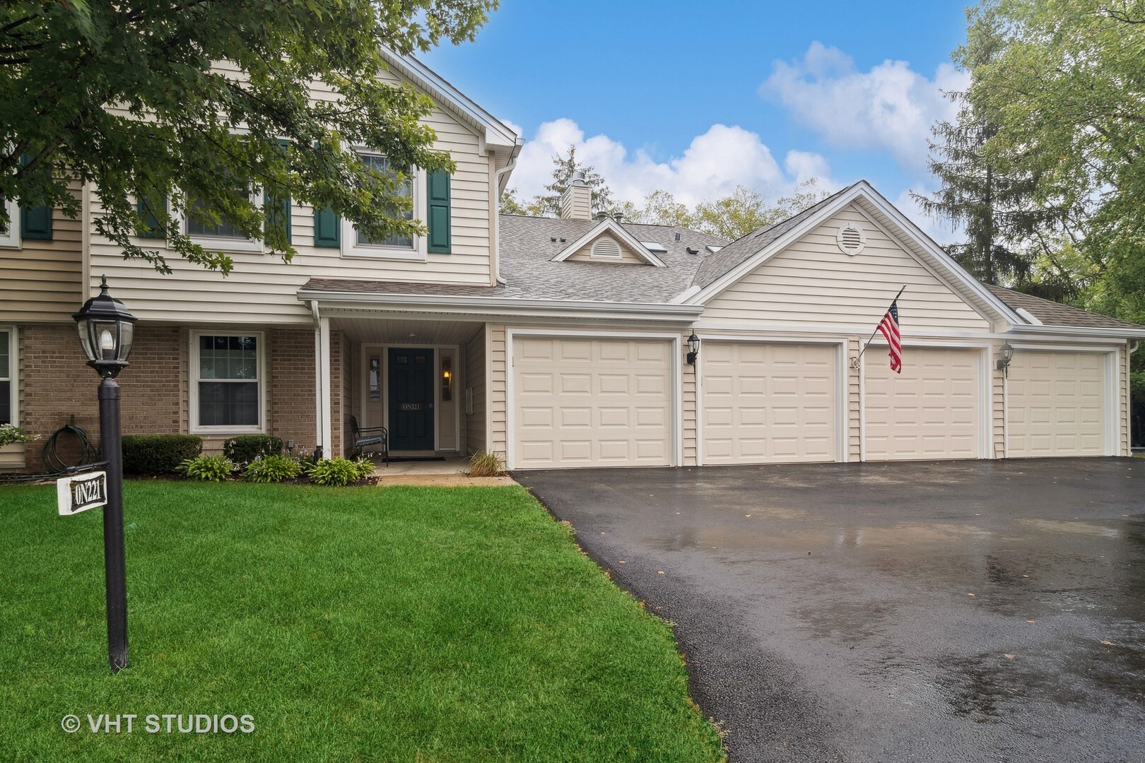 Property Photo: 0N221 Windermere Road 3404 IL 60190