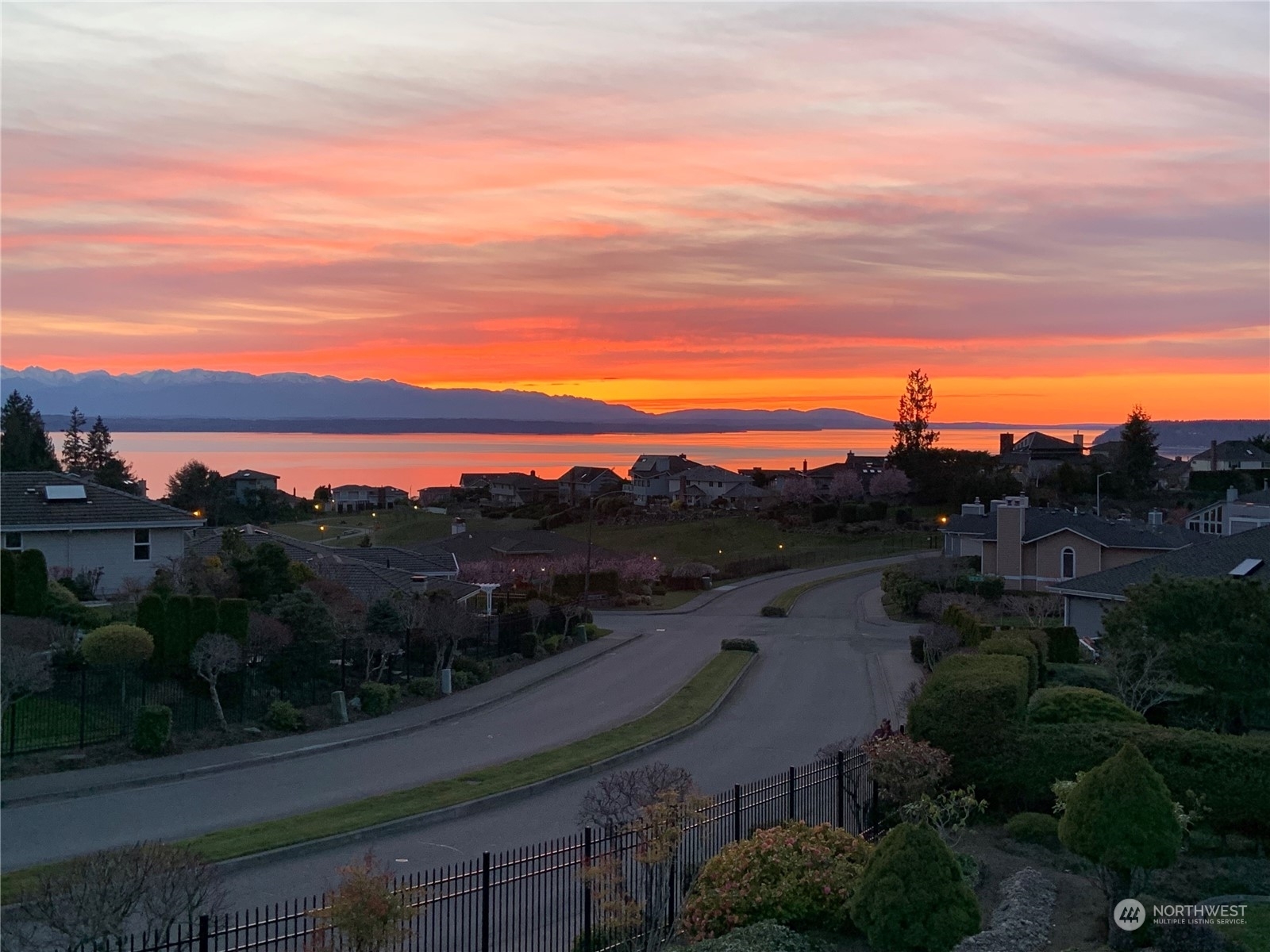 6230 138th Place SW  Edmonds WA 98026 photo