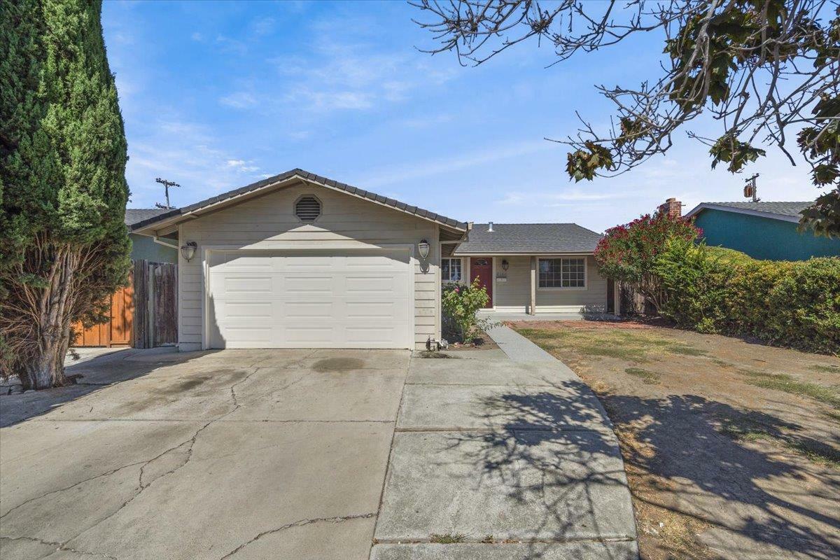 Property Photo: 2749 Twin Oaks Lane CA 95127