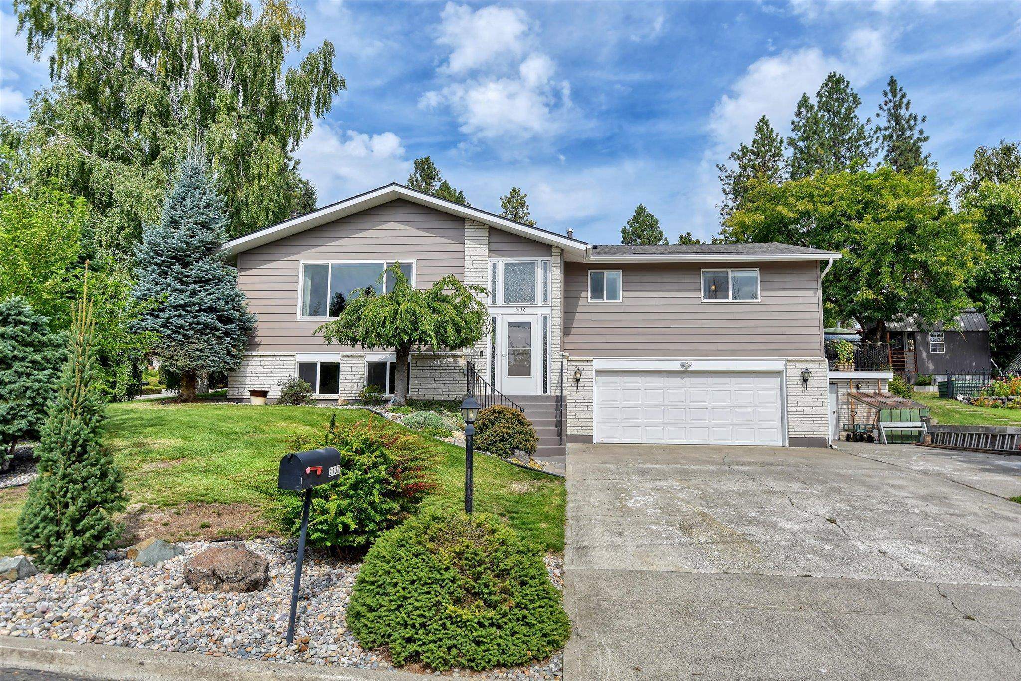 2130 W Wedgewood Ave  Spokane WA 99208 photo