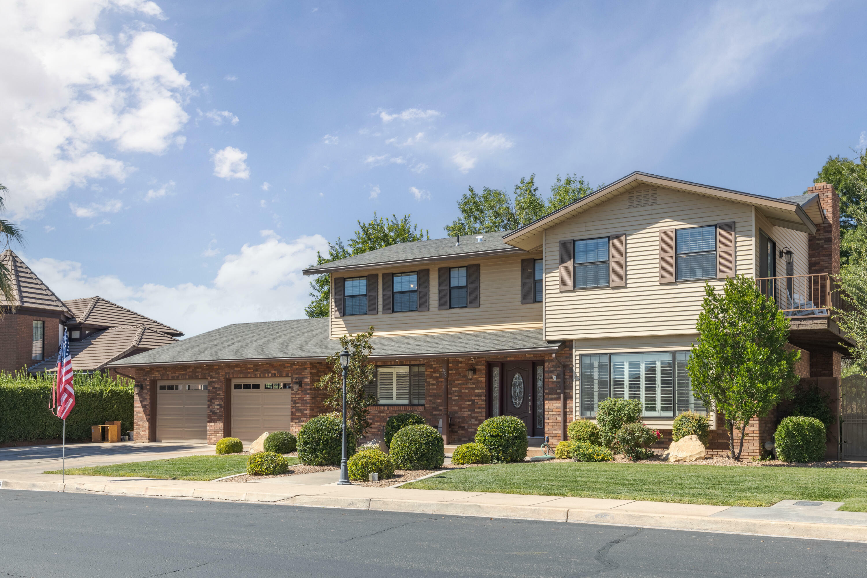 Property Photo: 798 S Cambridge Dr UT 84770