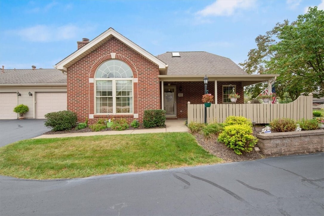 Property Photo:  1560 Meerschaum Lane  PA 15108 