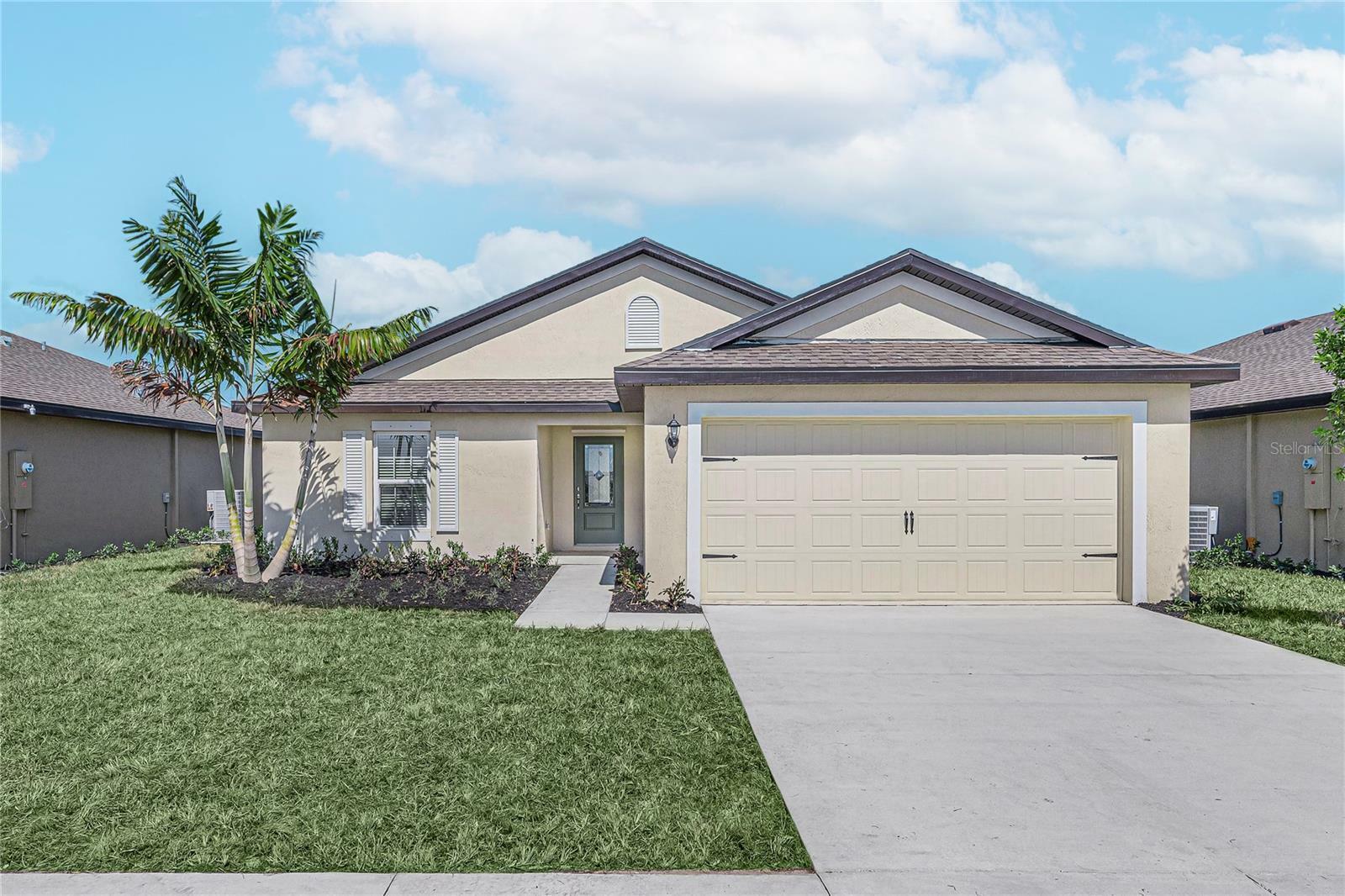Property Photo: 12964 Del Lago Drive FL 34705
