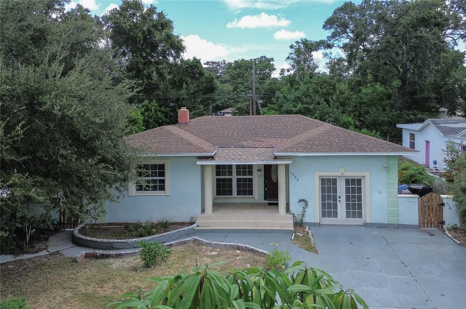 Property Photo:  1433 27th Avenue S  FL 33705 
