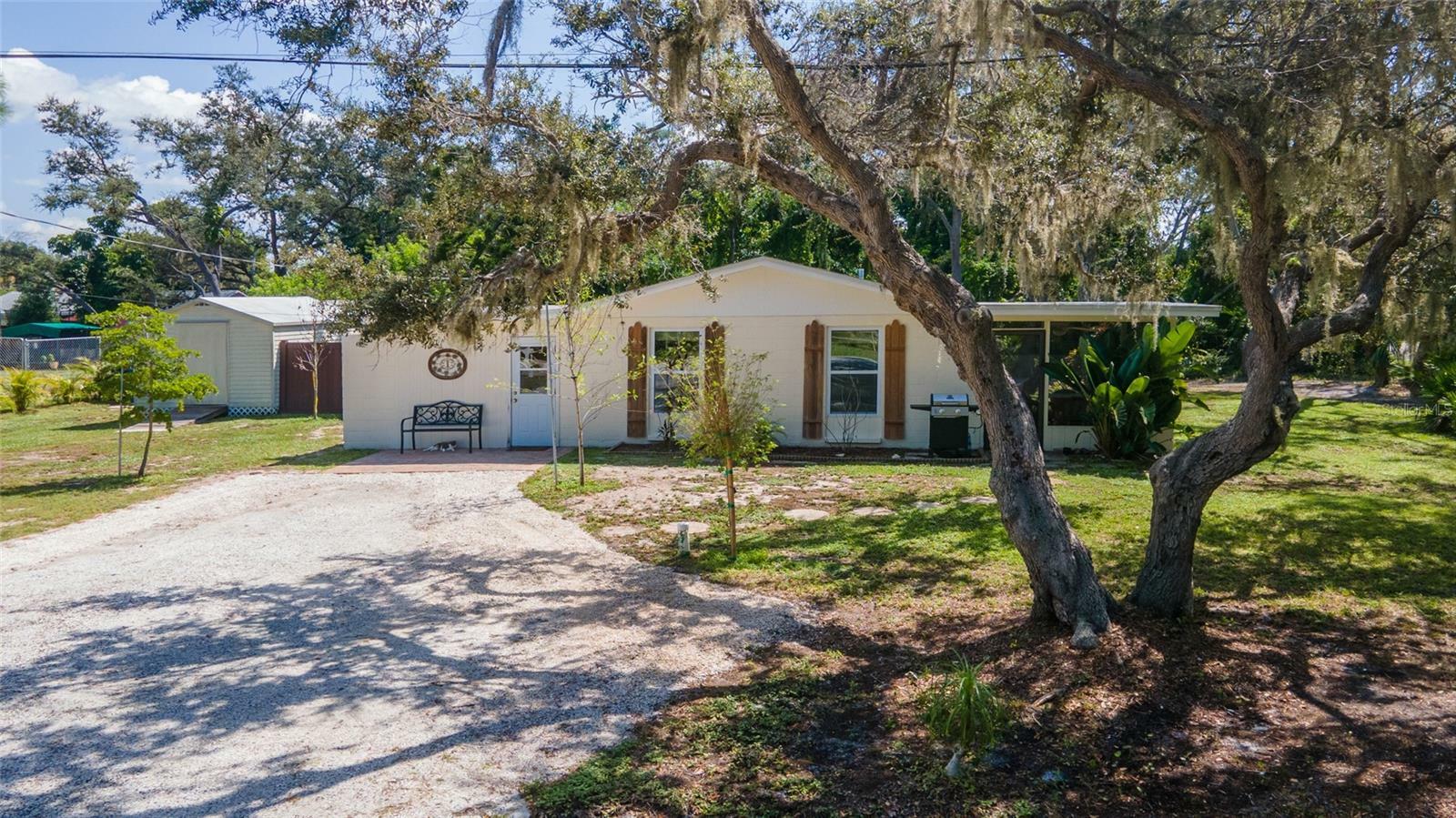 Property Photo:  191 Euclid Avenue  FL 34223 