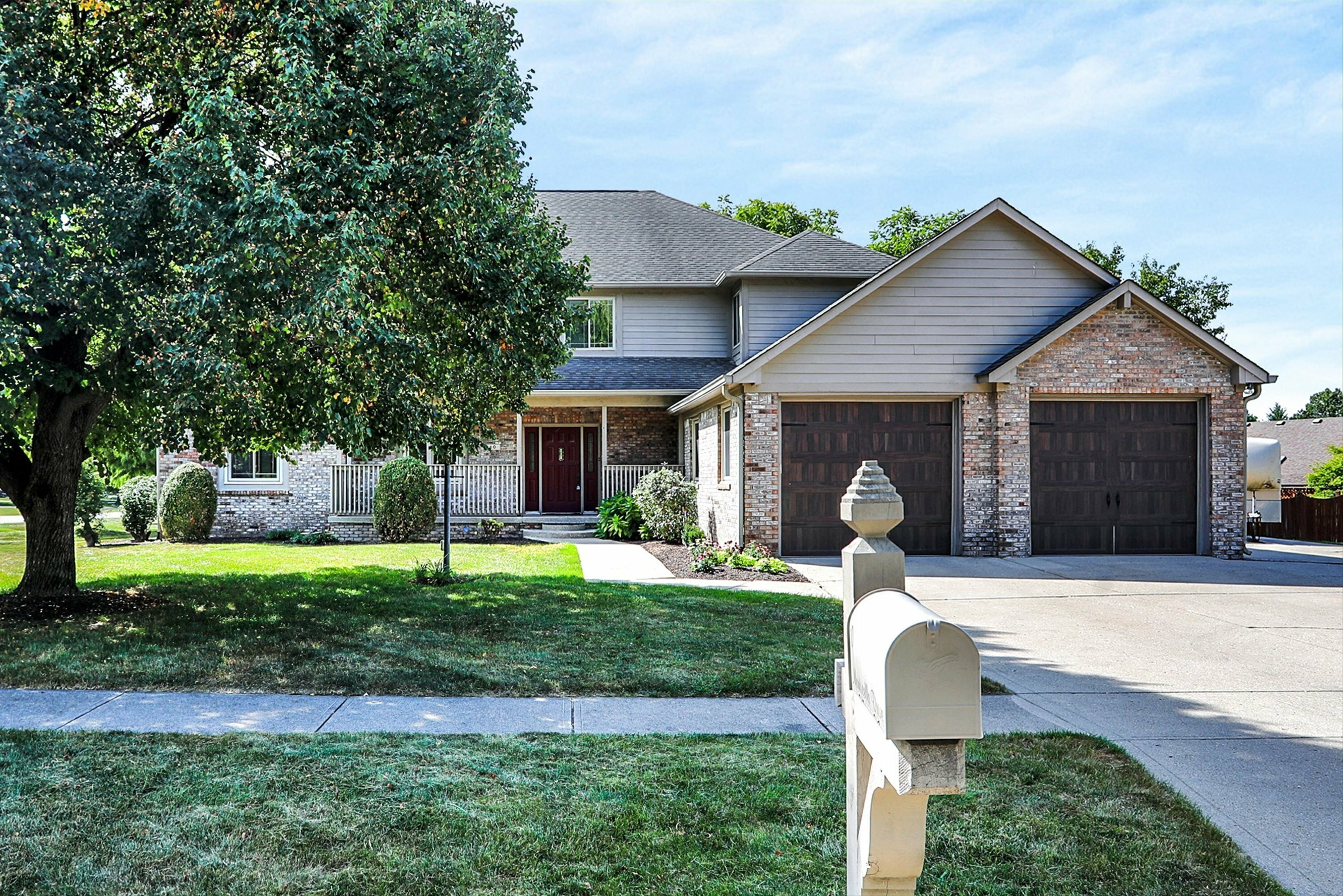 Property Photo: 10 Monticello Drive IN 46142