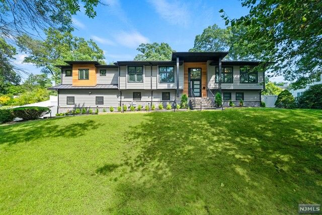 Property Photo:  346 Maplewood Drive  NJ 07652 