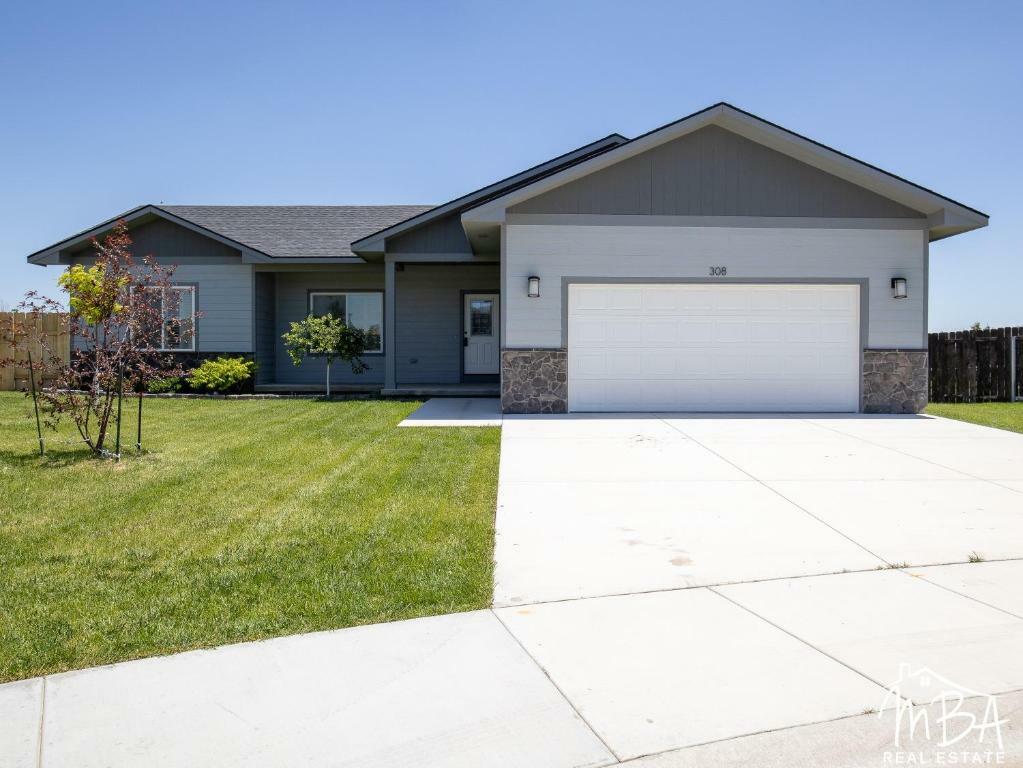 Property Photo:  308 Park View Drive  KS 67846 