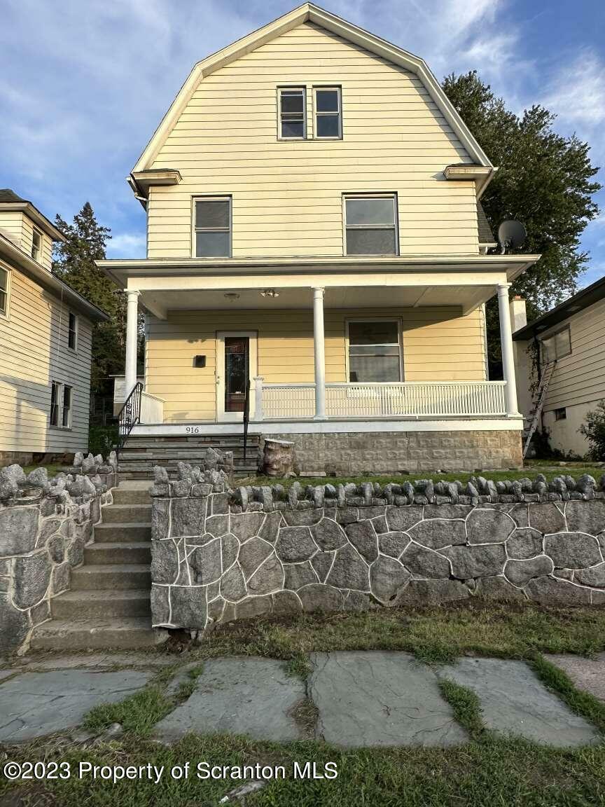 Property Photo:  916 Monroe Avenue  PA 18510 