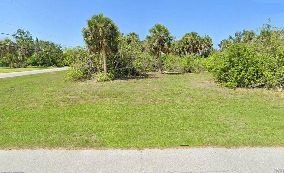 Property Photo: 125 Island Ct FL 33947
