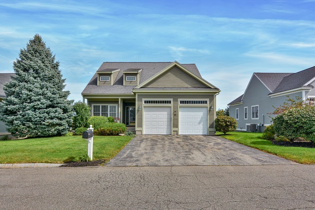 Property Photo:  41 Apple Blossom Ln 6  MA 01904 