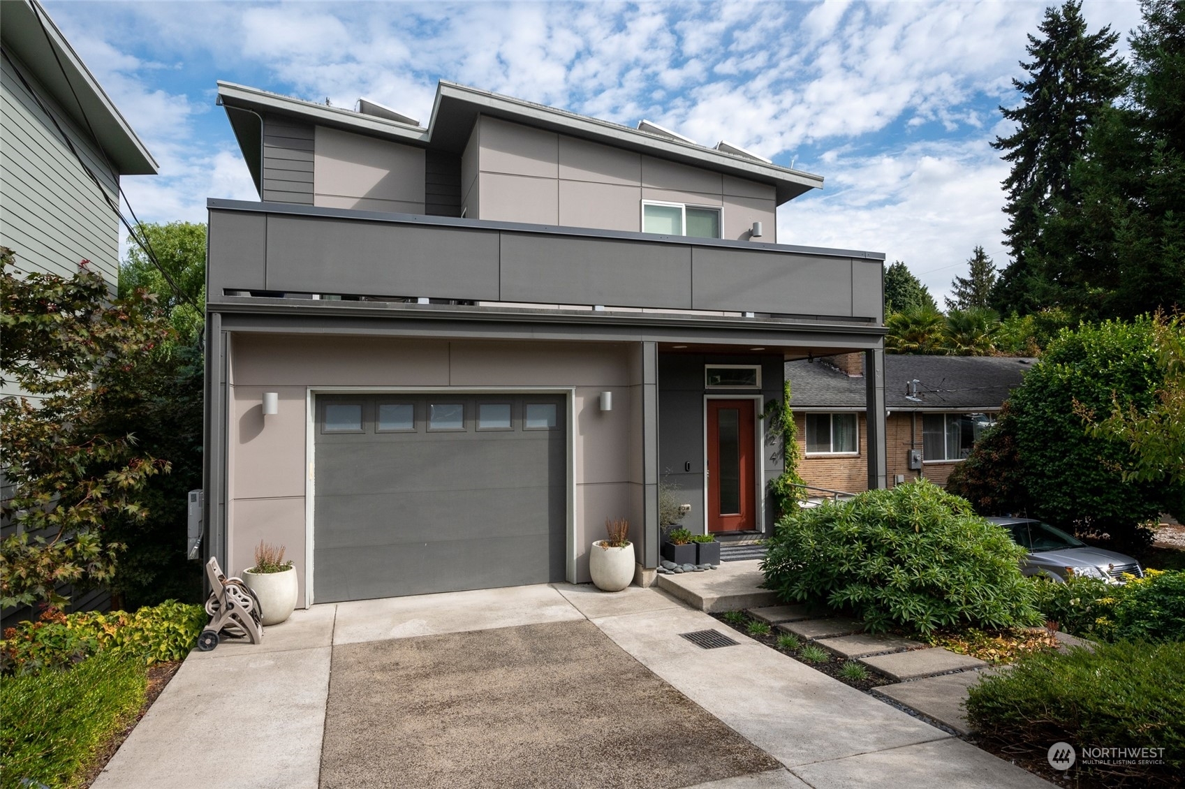 Property Photo: 3824 Renton Avenue S WA 98108