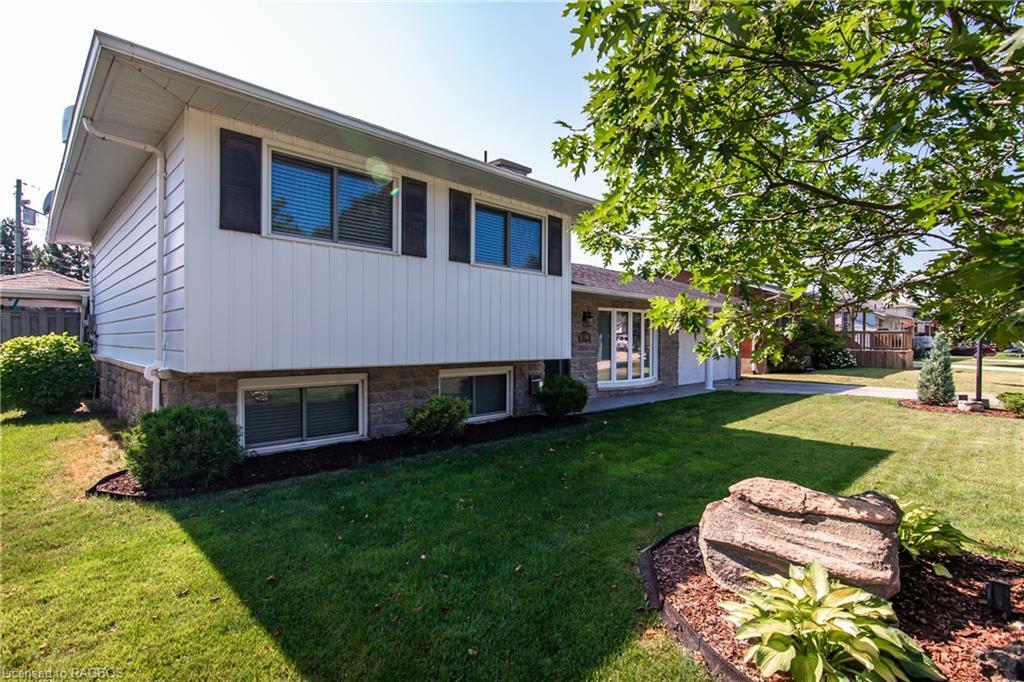 Property Photo: 860 10th Avenue E ON N4K3H7