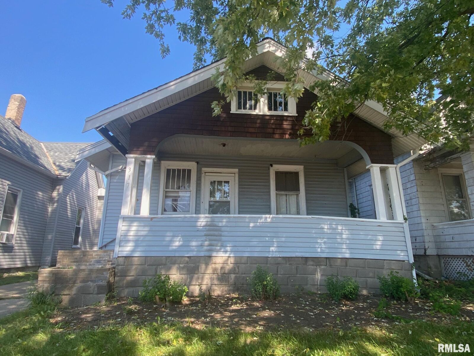 Property Photo: 317 W Nebraska Avenue IL 61604