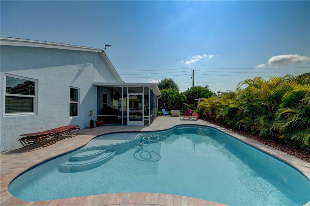 Property Photo:  2420 SW Malibu Way  FL 34997 