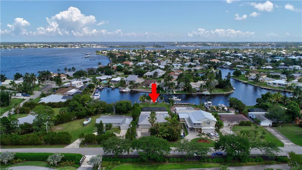 Property Photo:  107 SW Riverway Boulevard  FL 34990 