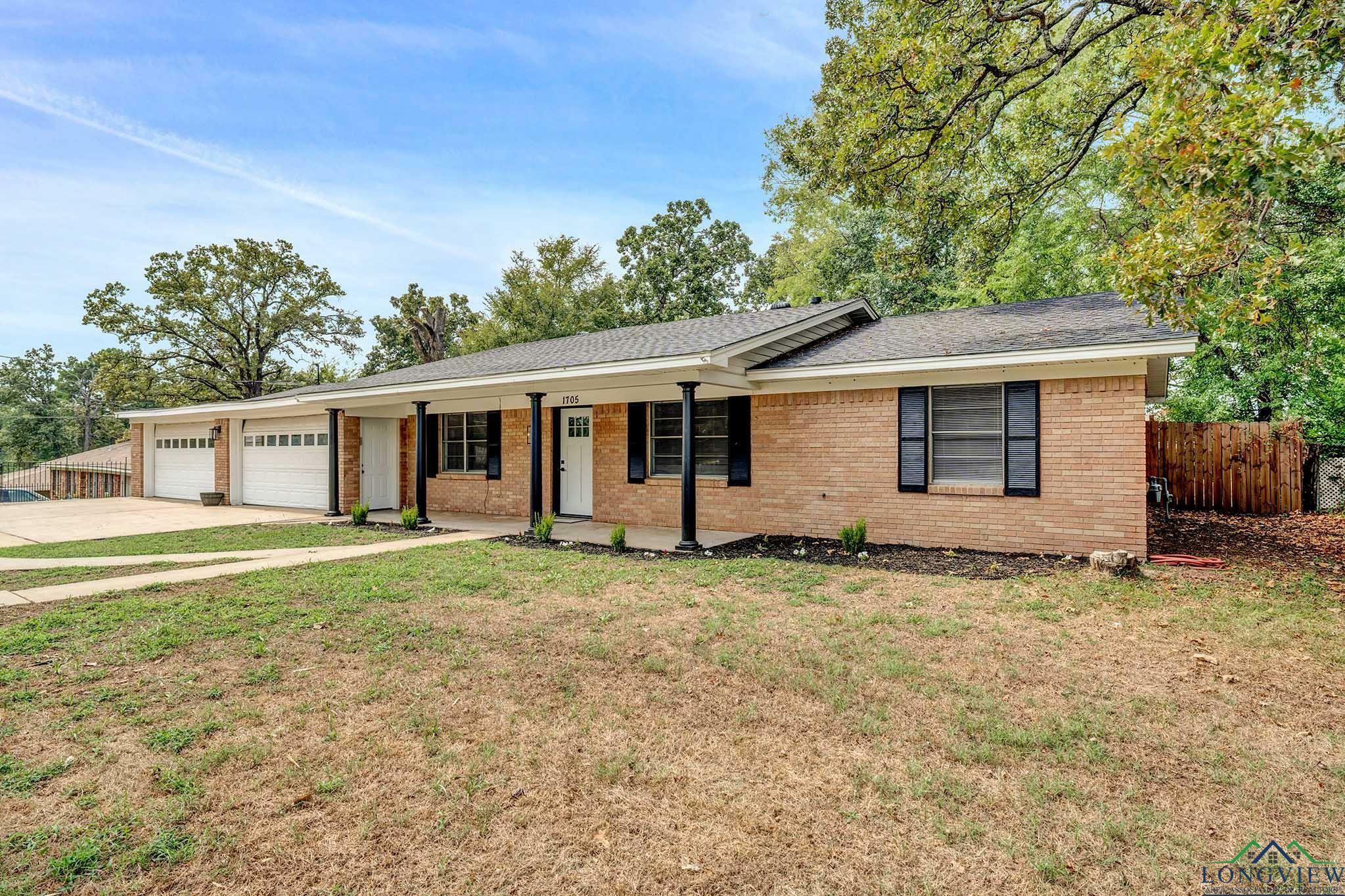 Property Photo:  1705 Pineridge  TX 75604 