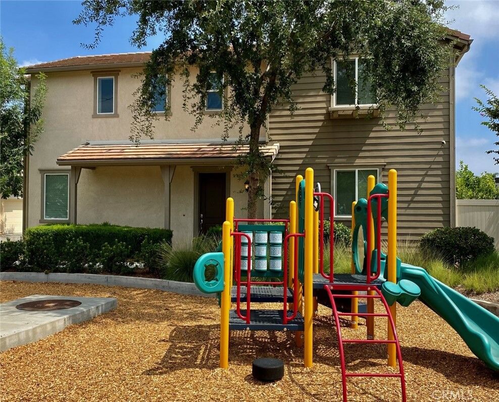 Property Photo:  20056 Betz Drive  CA 91306 