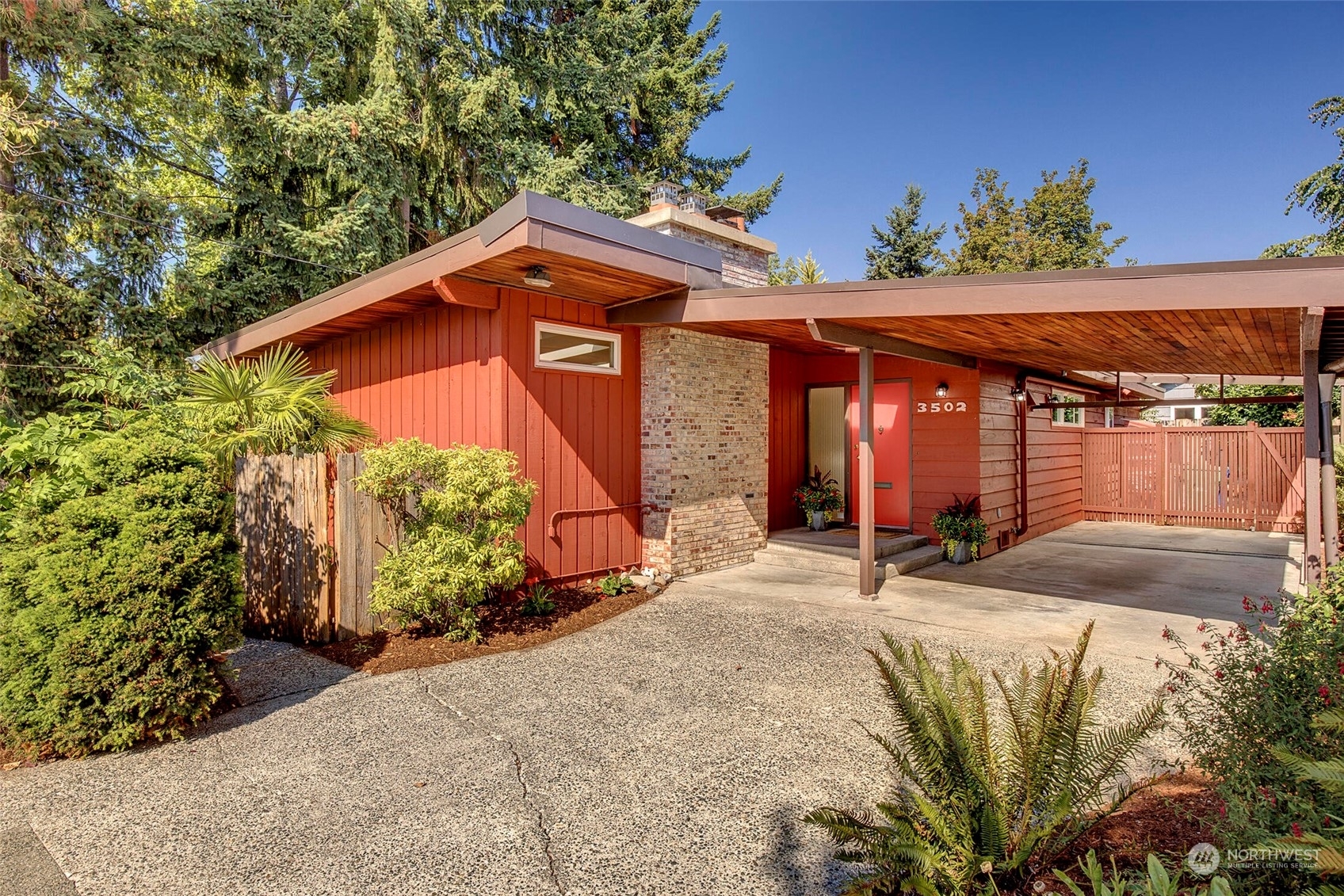 Property Photo:  3502 NE 43rd Street  WA 98105 