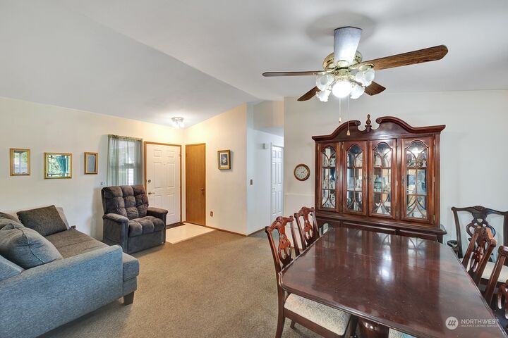 Property Photo:  626 Algona Boulevard N  WA 98001 