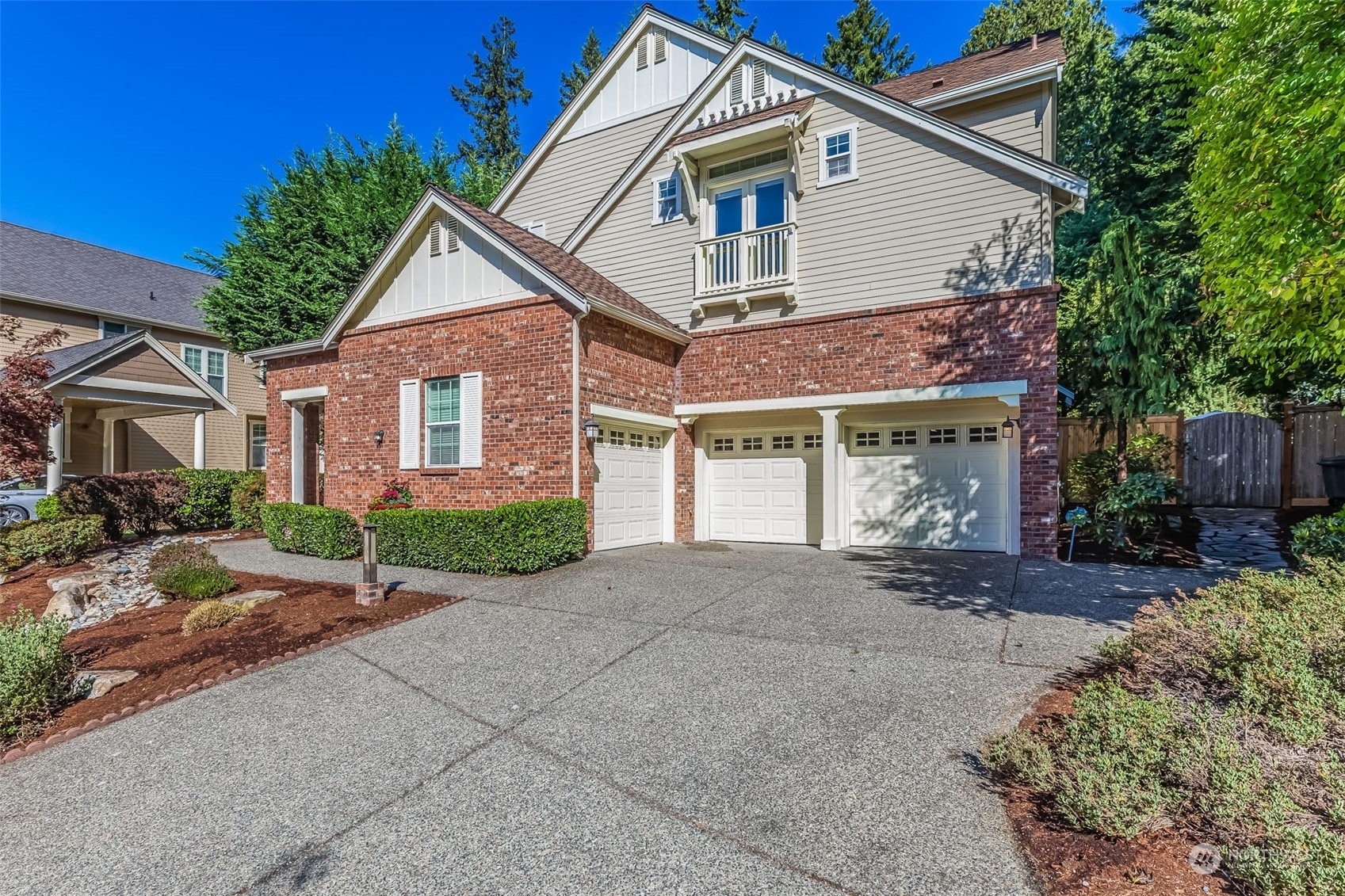 Property Photo: 2620 116th Avenue NE WA 98004