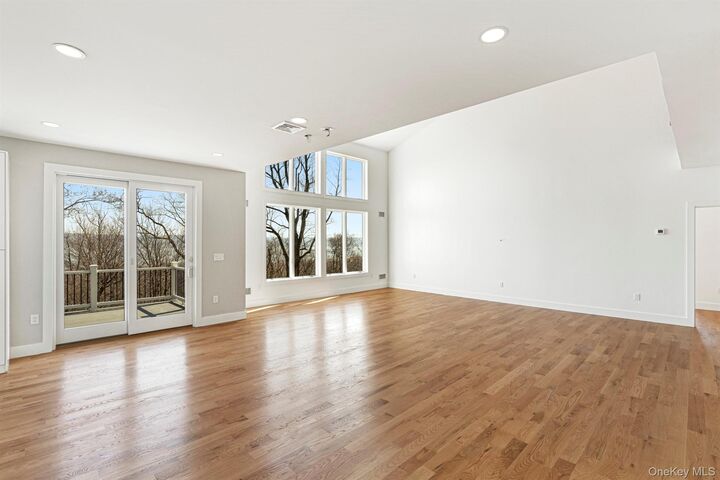 Property Photo:  201 Tweed Boulevard  NY 10960 