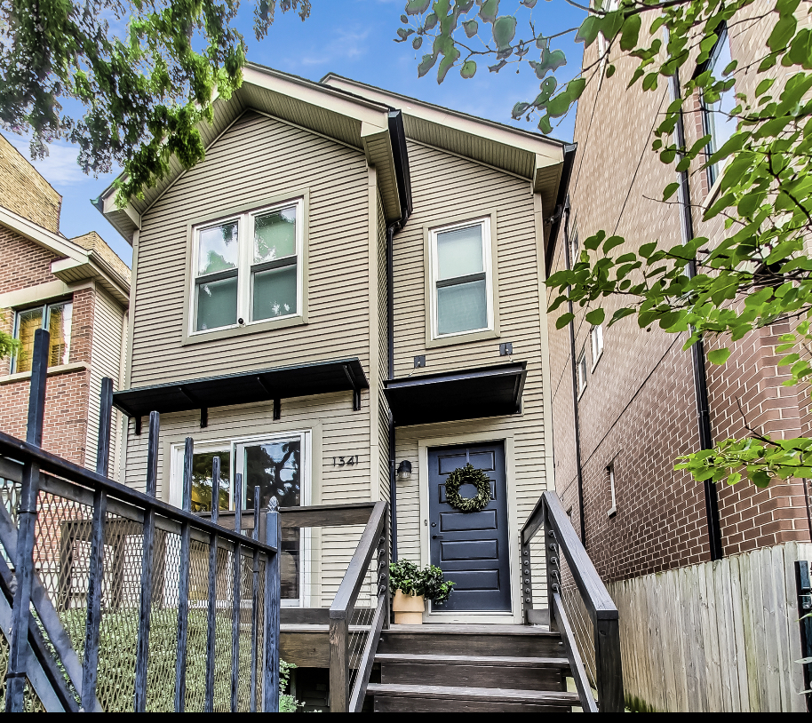 1341 W Huron Street  Chicago IL 60622 photo