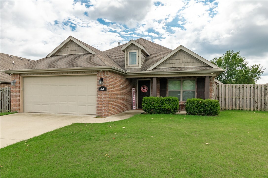 Property Photo:  3525 W Country Meadows Street  AR 72704 