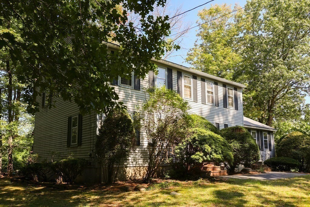 Property Photo: 7 Clover Hill Dr MA 01824
