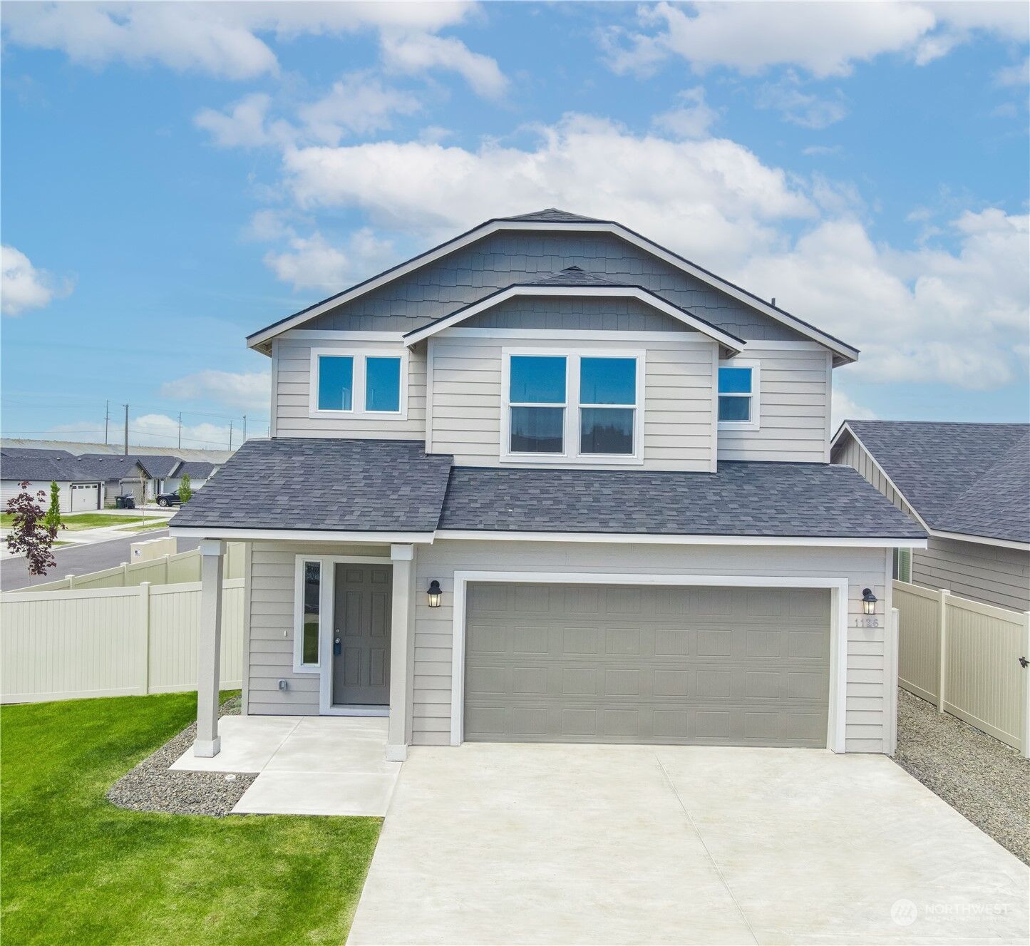 Property Photo:  1126 W Sequoia Road  WA 98837 