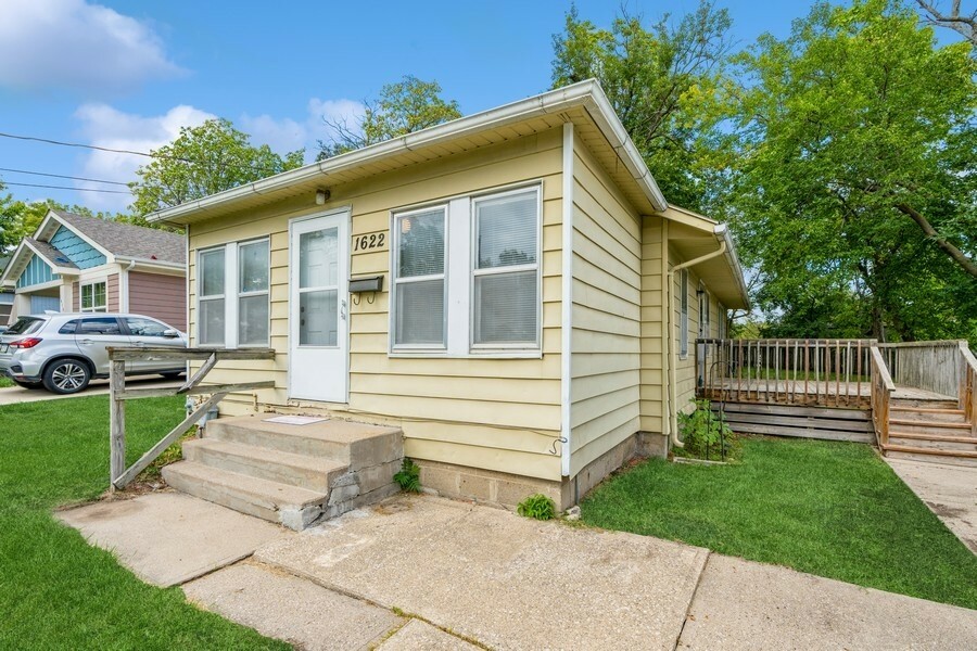 1622 Buchanan Street  Des Moines IA 50316 photo