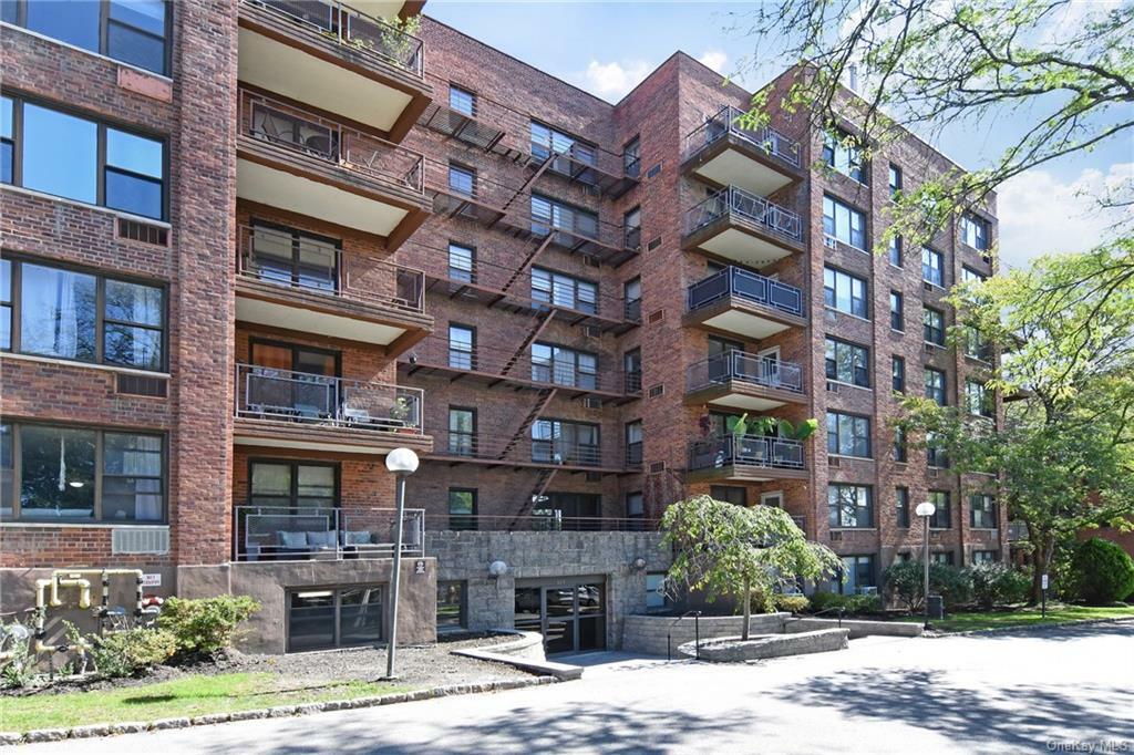 Property Photo: 117 S Highland Avenue 5L NY 10562