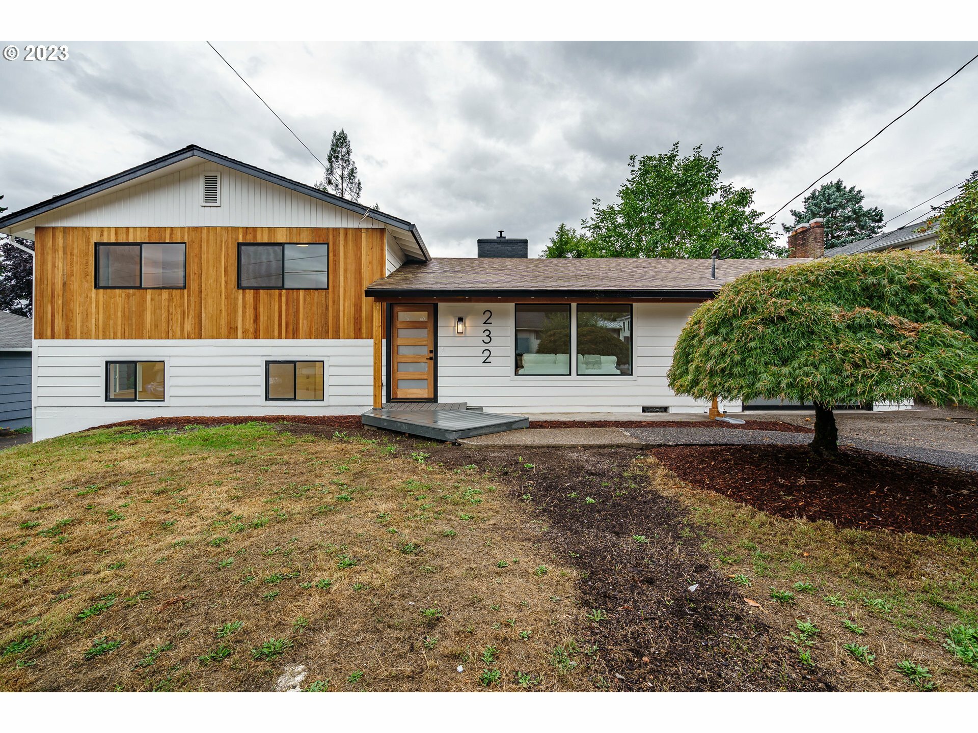 Property Photo:  232 NW 19th Ave  WA 98607 