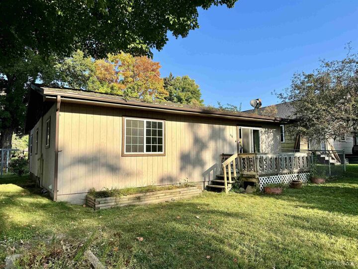 418 N 4th  L'Anse MI 49946 photo