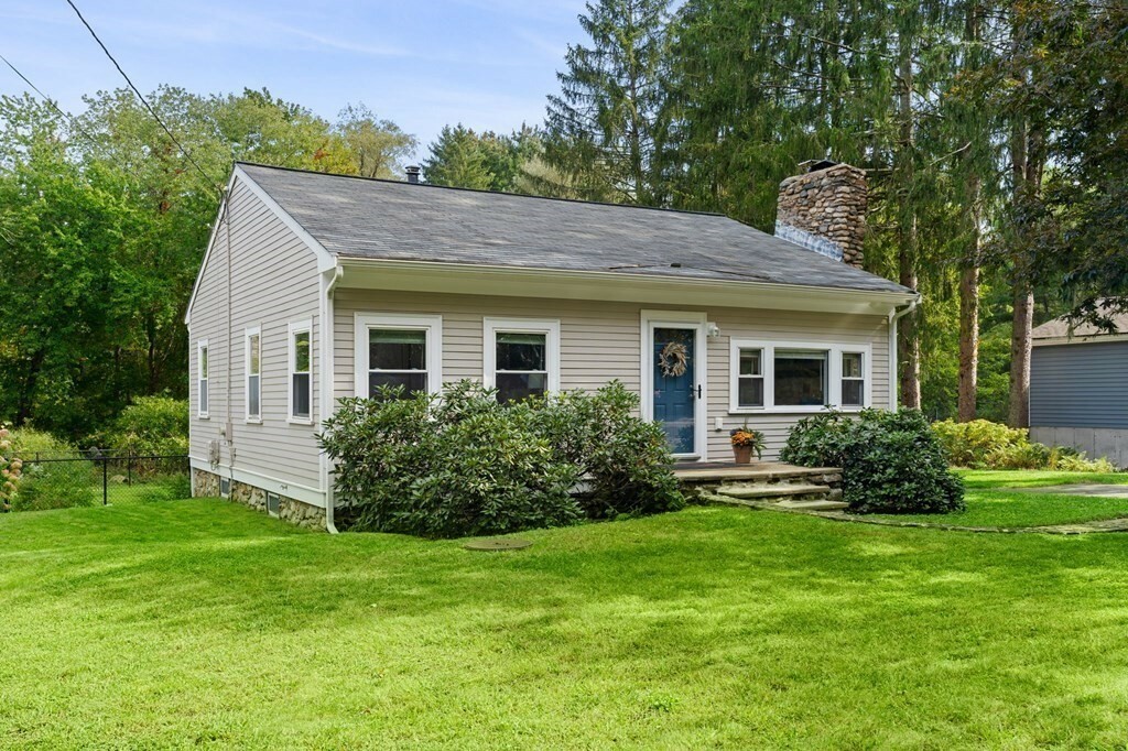 Property Photo:  166 Middle Road  MA 01772 