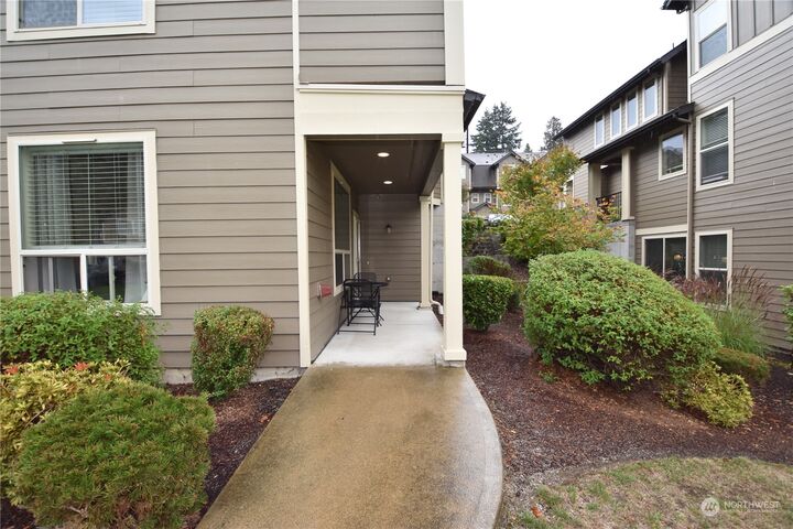 2 bed Snohomish home for sale 1900 Weaver Road H102, Snohomish, WA 98290