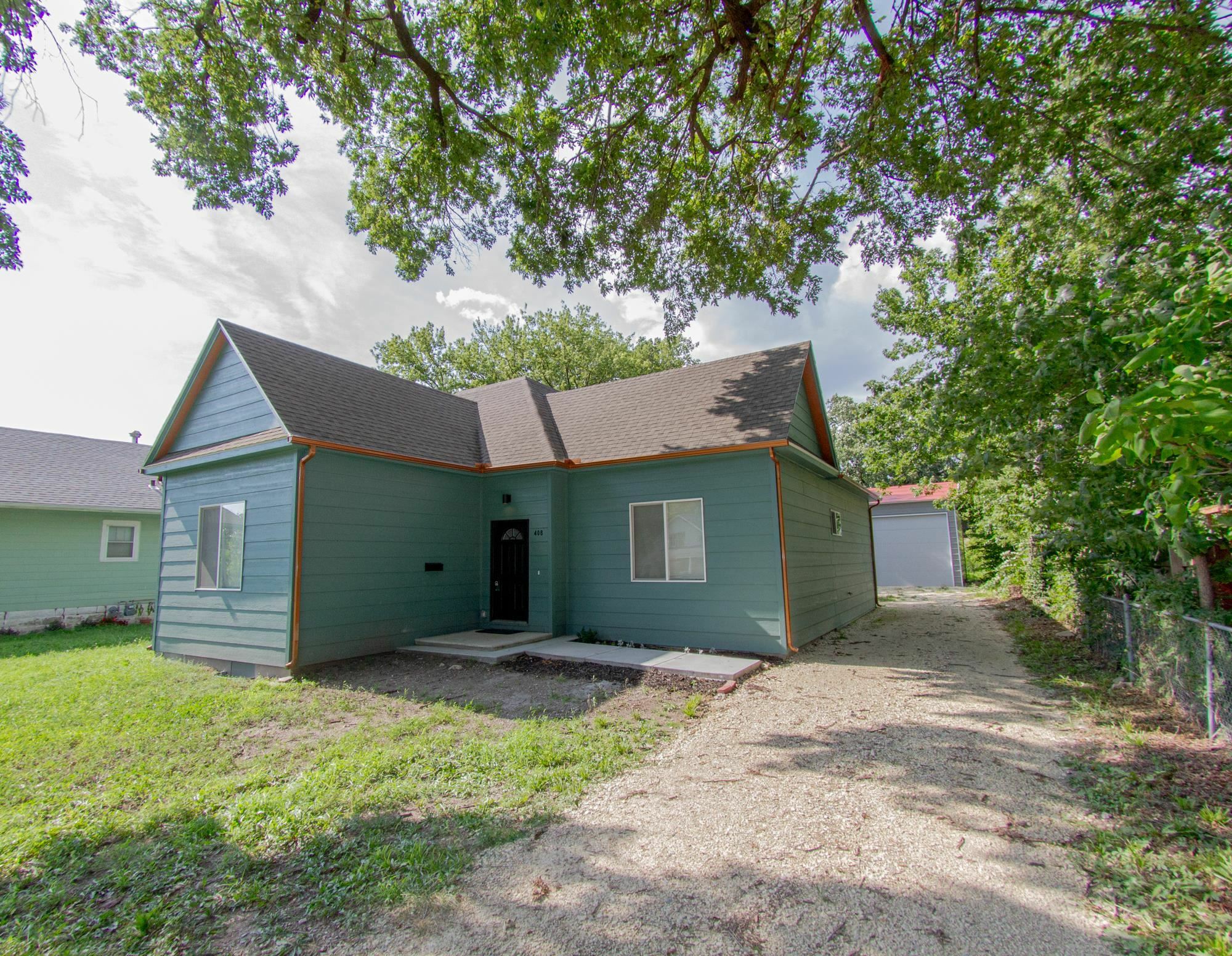 408 E 8th  Newton KS 67114 photo