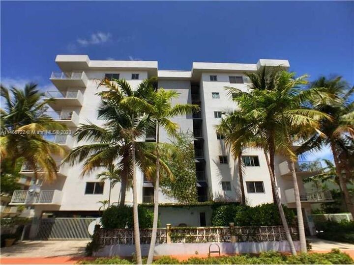 1025 Alton Rd 207  Miami Beach FL 33139 photo