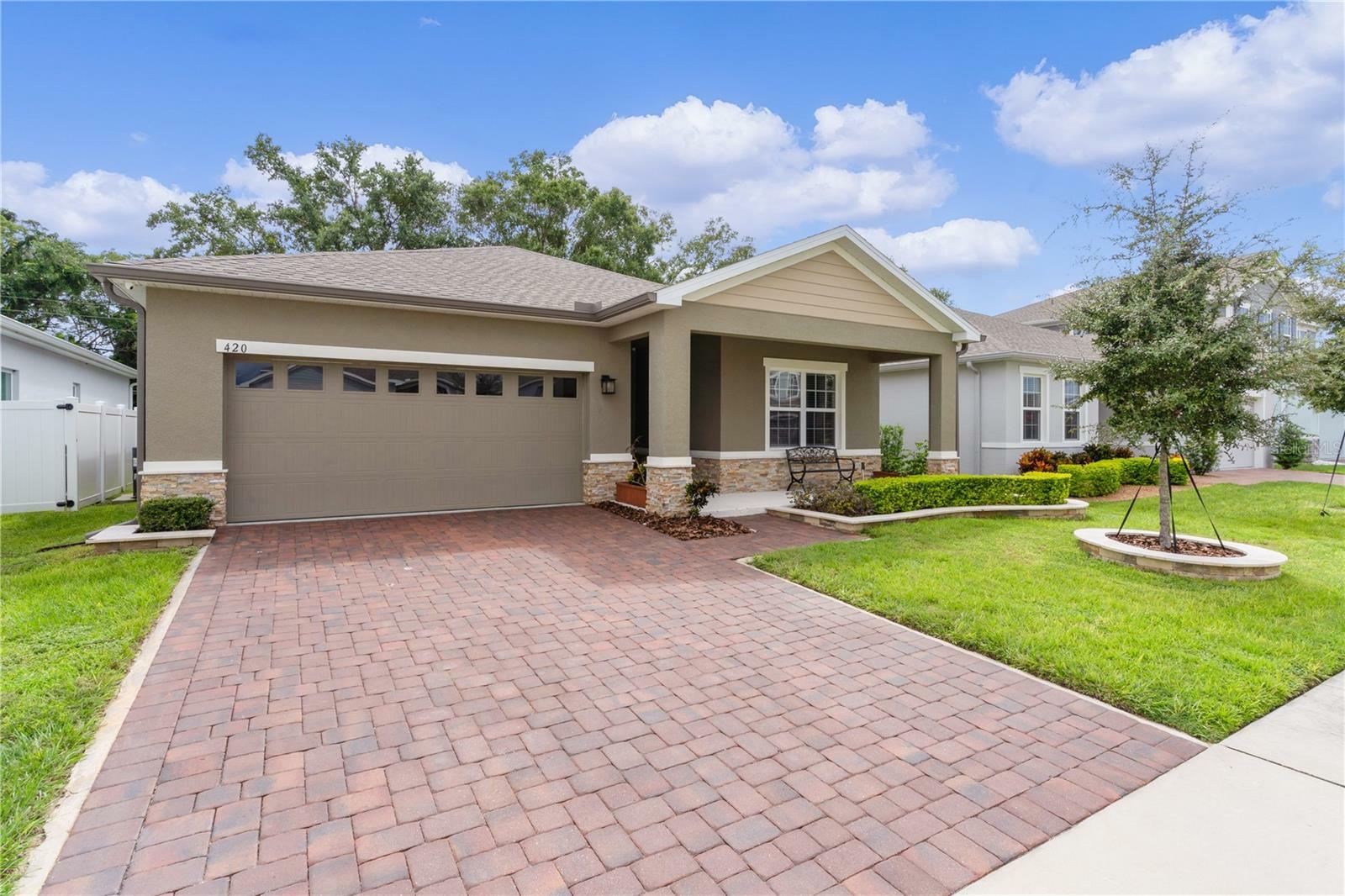 Property Photo:  420 Spring Pond Lane  FL 32757 