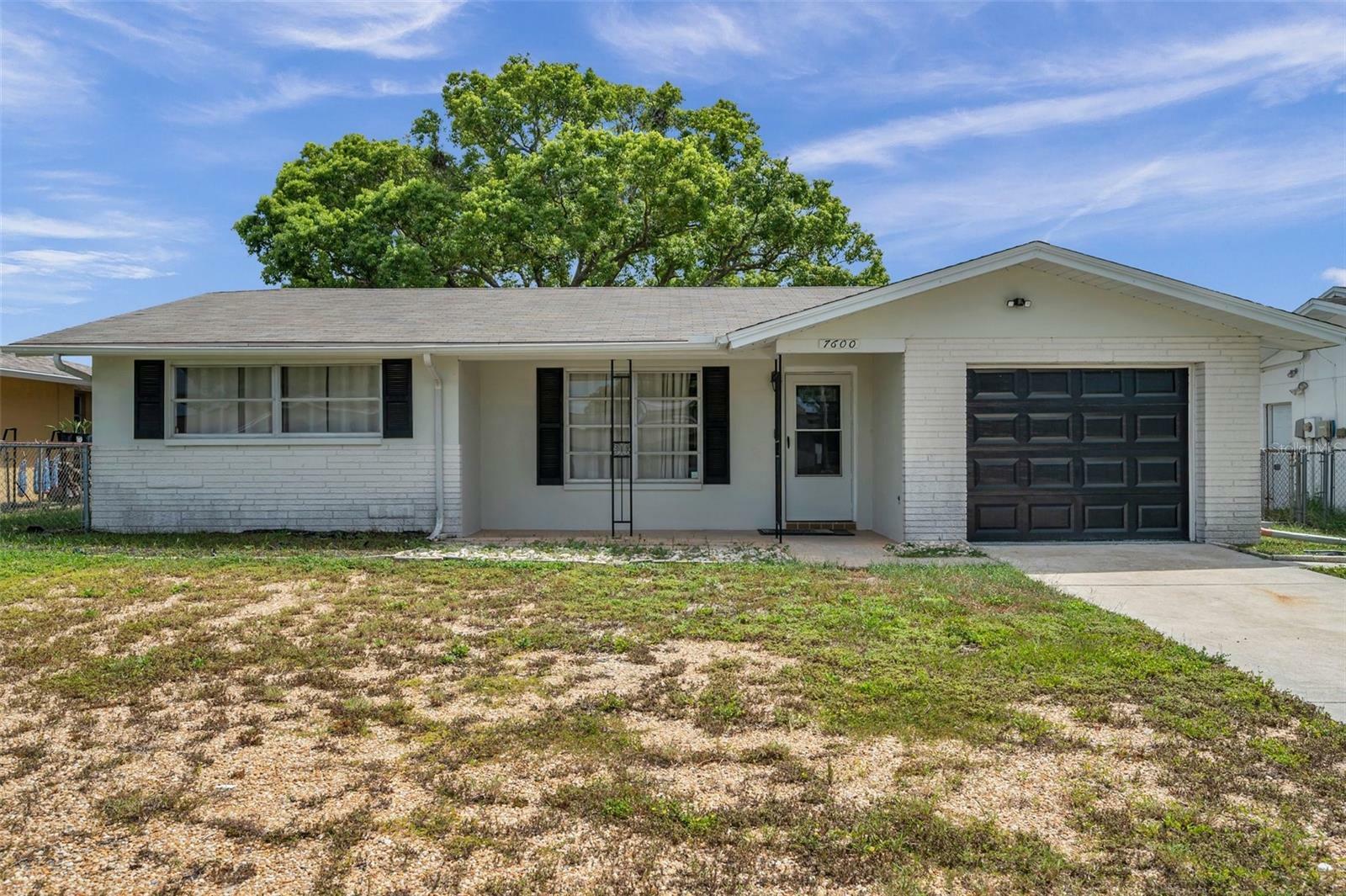 Property Photo: 7600 Briarwood Drive FL 34668