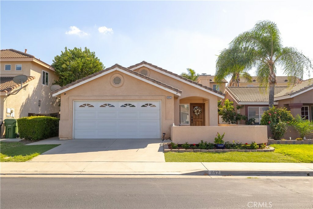 Property Photo:  842 Poppyseed Lane  CA 92881 