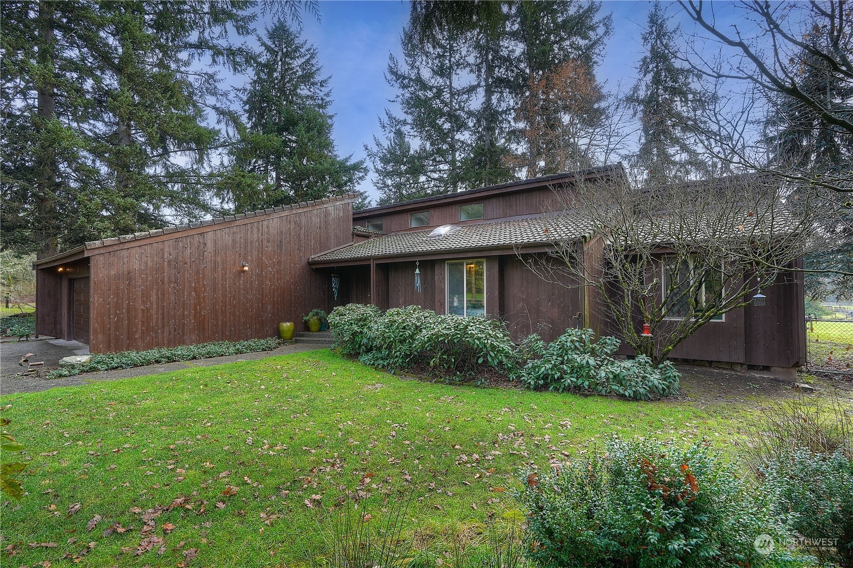 Property Photo:  1122 276th Street E  WA 98387 