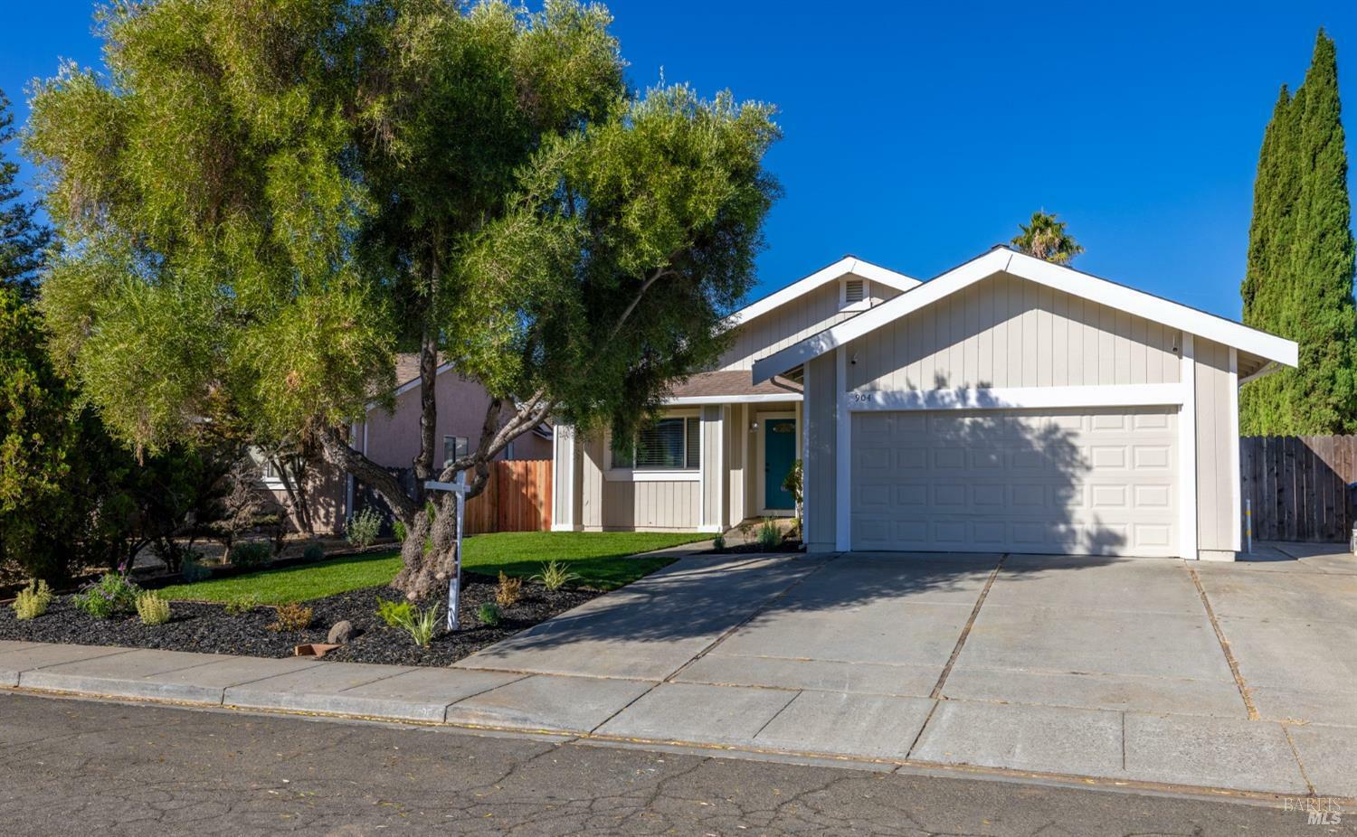 Property Photo:  904 Javan Way E  CA 94585 