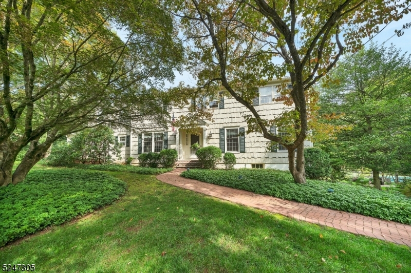 Property Photo:  185 Galloping Hill Rd  NJ 07920 