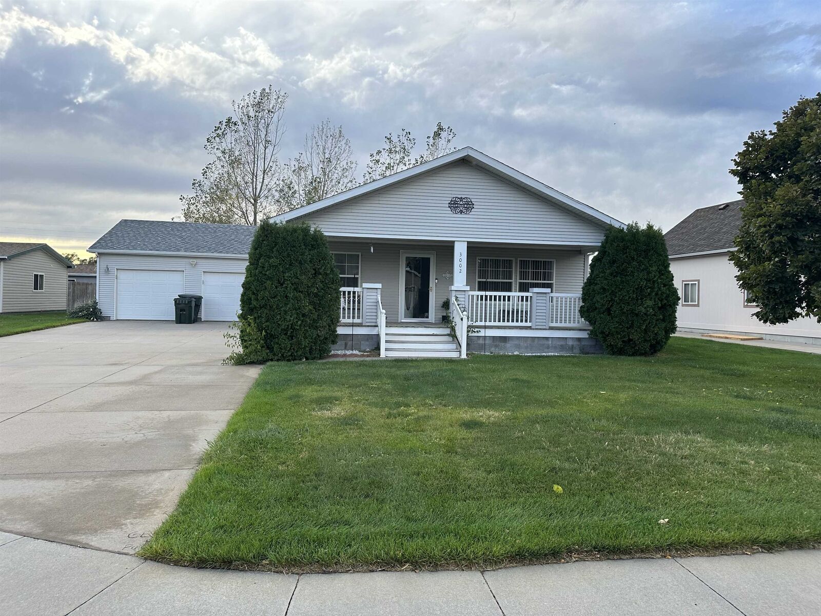 Property Photo:  3002 Goldenrod Court  NE 69101 